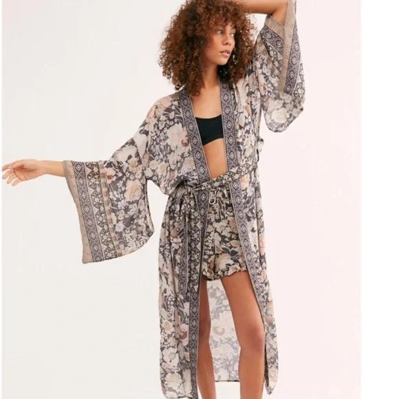 NWT FP X SPELL Free People Amethyst Nightfall Kimono Robe Wild Horses Floral S/M - Picture 2 of 7